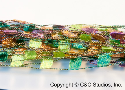 1653: NEW PALE CARNATION/N LEAVES FRINGE